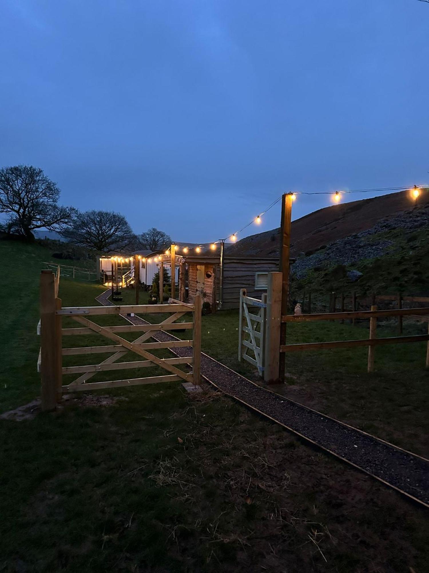 The Original Sleeping Giant With Hot Tub & Alpacas